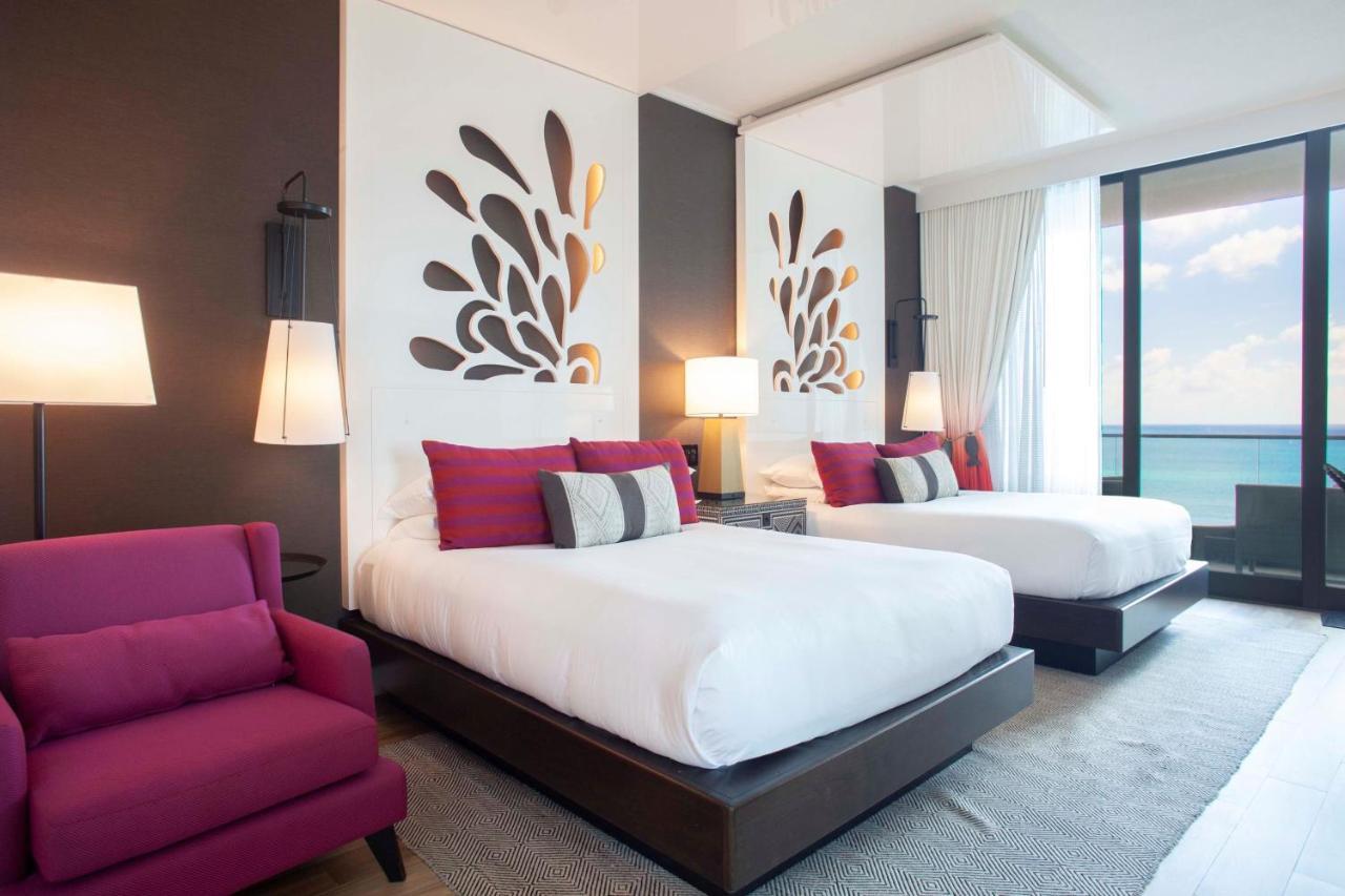 Kimpton Seafire Resort + Spa By Ihg West Bay Екстериор снимка